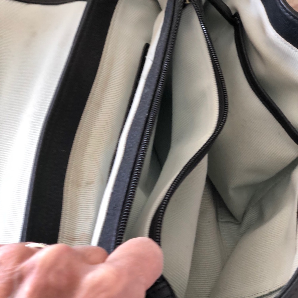 Handbag - Picture 8 of 12